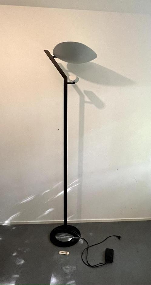 Artemide lamp - Zen, Ernesto Gismondi, Huis en Inrichting, Lampen | Vloerlampen, Gebruikt, 150 tot 200 cm, Metaal, Overige materialen
