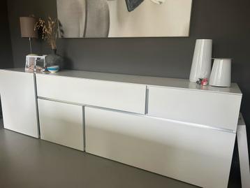Dressoir wit beschikbaar voor biedingen