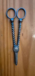 Oude gedraaide druivenschaar, Ophalen of Verzenden, Gebruikt