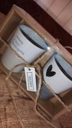 2 Kopjes van "genieters", Ophalen of Verzenden, Zo goed als nieuw, Overige stijlen, Kop(pen) en/of Schotel(s)