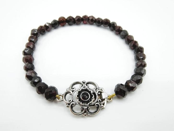 Granaten armband met zilveren slot, 20 cm., Sieraden, Tassen en Uiterlijk, Armbanden, Gebruikt, Zilver, Zilver, Met bedels of kralen