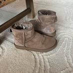 Ugg enkellaarsjes maat 38 Taupe, Kleding | Dames, Schoenen, UGG, Bruin, Lage of Enkellaarzen, Ophalen of Verzenden