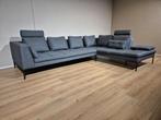 Montel Tristan Hoekbank - Grijs - Stof - Design - Hoofdsteun, 300 cm of meer, Ophalen of Verzenden, Metaal, 150 cm of meer