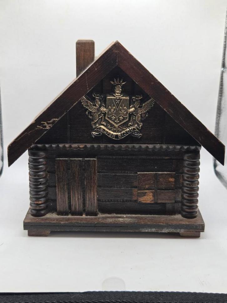 Antieke houten sieradendoos in de vorm van een blokhut, Antiek en Kunst, Antiek | Woonaccessoires, Ophalen of Verzenden
