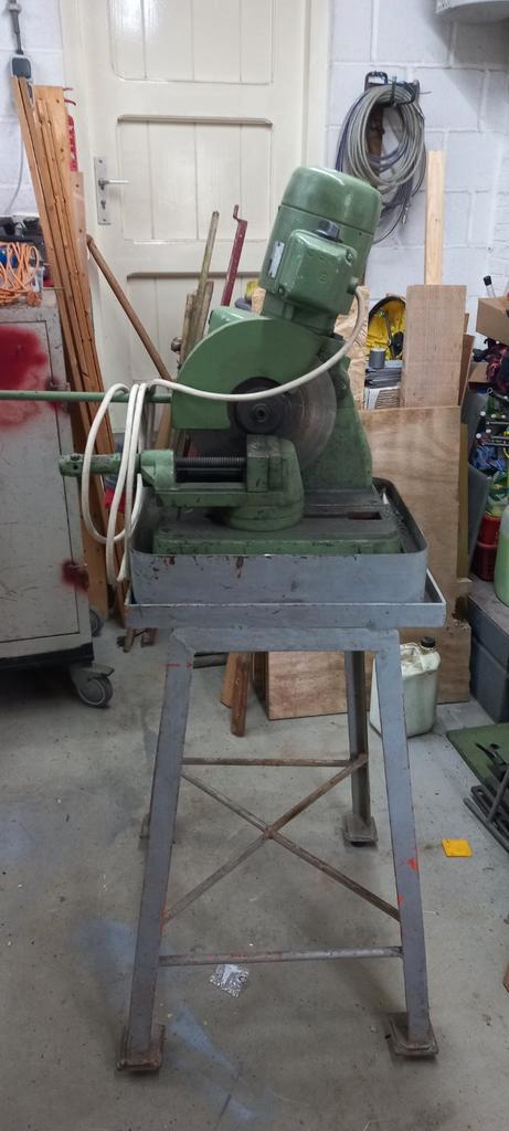 Te koop metaal afkortzaag merk Bauknecht, Doe-het-zelf en Verbouw, Gereedschap | Zaagmachines, Gebruikt, Afkortzaag, 1200 watt of meer