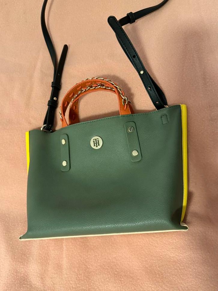 Tommy Hilfiger Groen/Geel Handtas als nieuw, Sieraden, Tassen en Uiterlijk, Tassen | Damestassen, Zo goed als nieuw, Handtas, Groen