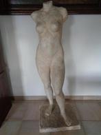 *H. Geldhof (1929) -Prachtig levensgroot beeld van een dame, Ophalen