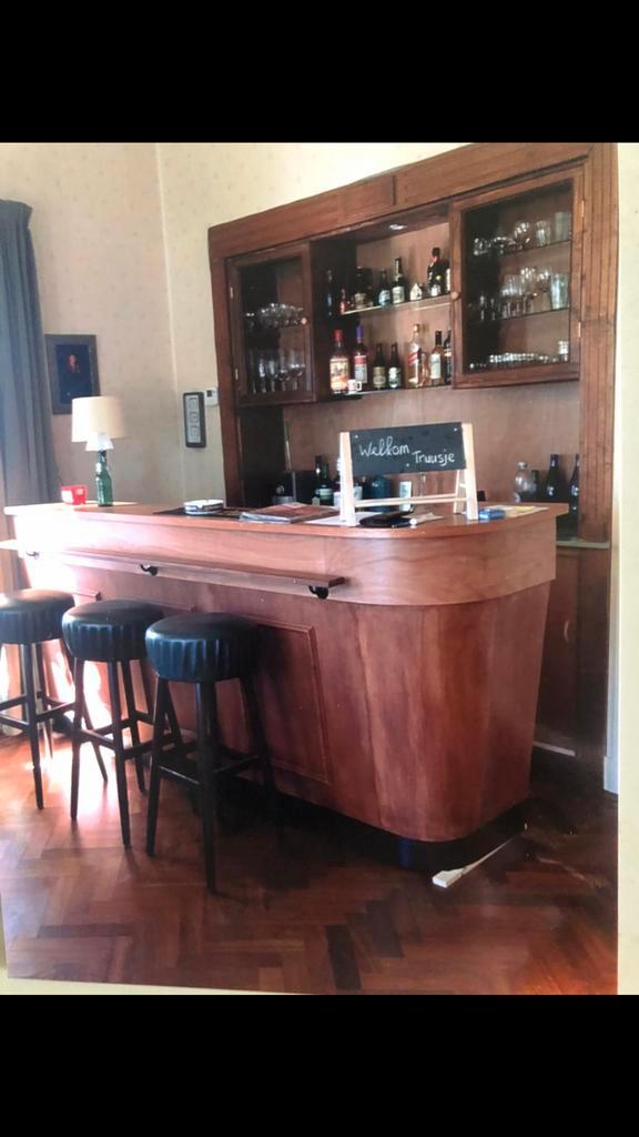 Barmeubel naar Vlaams ontwerp(toog), 6 krukken, Huis en Inrichting, Barren, Zo goed als nieuw, Ophalen