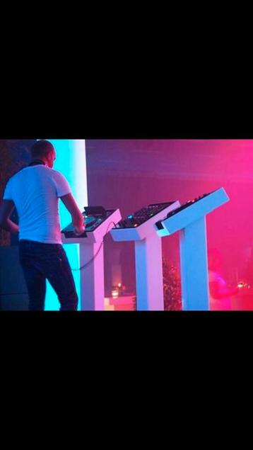 DJ Set te koop beschikbaar voor biedingen