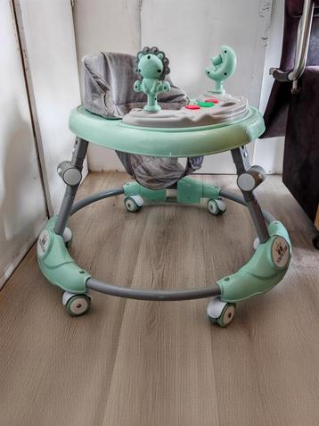 Loopstoel, loophulp, wandelstoel,kinderstoel beschikbaar voor biedingen