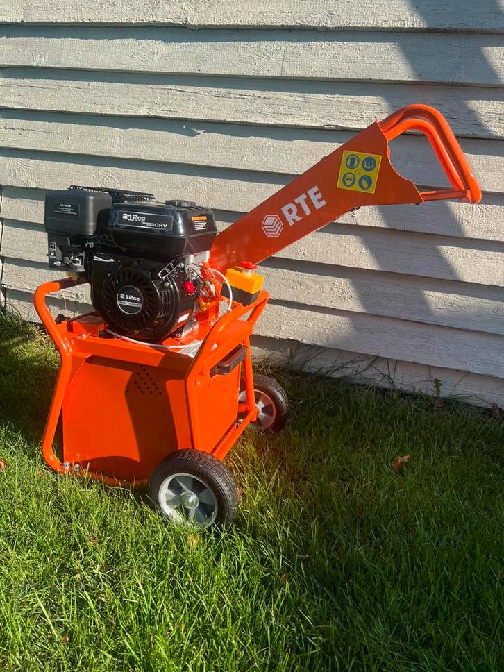 Nieuwe RTE takken hakselaar / versnipperaar benzine 5pk, Tuin en Terras, Hakselaars, Nieuw, Benzine, Met opvangbak, Ophalen