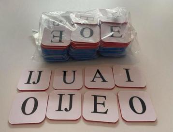 120 foam letters vierkant met roze of blauw achterkant 5x5cm beschikbaar voor biedingen
