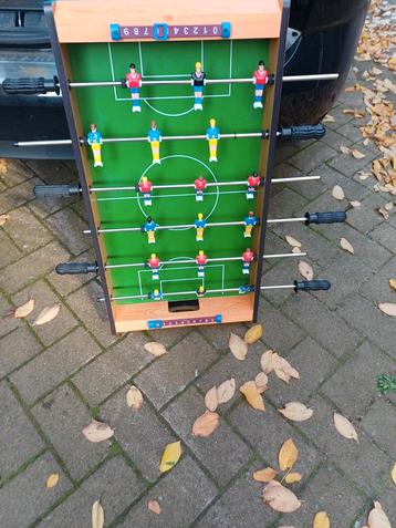 Tafelvoetbalspel - Leuk voor thuis! beschikbaar voor biedingen