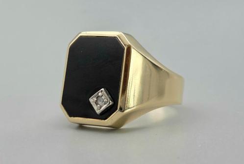 Gouden herenring met Onyx en witte topaas. 2025/551, Sieraden, Tassen en Uiterlijk, Ringen, Zo goed als nieuw, Dame of Heer, 19 tot 20