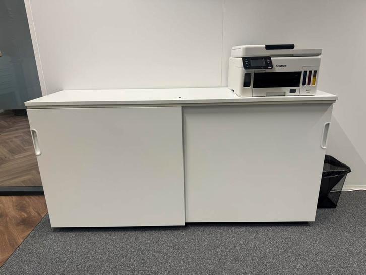 Galant Kast met schuifdeuren en slot 160x120cm - niuew €579, Huis en Inrichting, Kasten | Roldeurkasten en Archiefkasten, Zo goed als nieuw