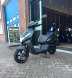 Peugeot Kisbee - bromscooter - 2021 - 1e eig. - mat zwart, Fietsen en Brommers, Scooters | Peugeot, Ophalen, Gebruikt, Overige modellen