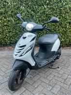 Piaggo zip 4 takt 50 cc geel kenteken, Ophalen, Zo goed als nieuw, Benzine, Zip