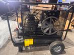 Zo goed als nieuwe Compressor, Doe-het-zelf en Verbouw, Compressors, Ophalen, Zo goed als nieuw, 200 tot 400 liter/min, Mobiel