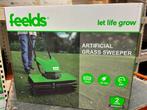 Feelds artificial grass sweeper, Tuin en Terras, Gras en Kunstgras, Ophalen, Nieuw, 10 tot 20 m², Kunstgras