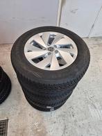 VW Tiguan Winterset Nieuw!, Auto-onderdelen, Banden en Velgen, 215 mm, Banden en Velgen, Nieuw, 17 inch