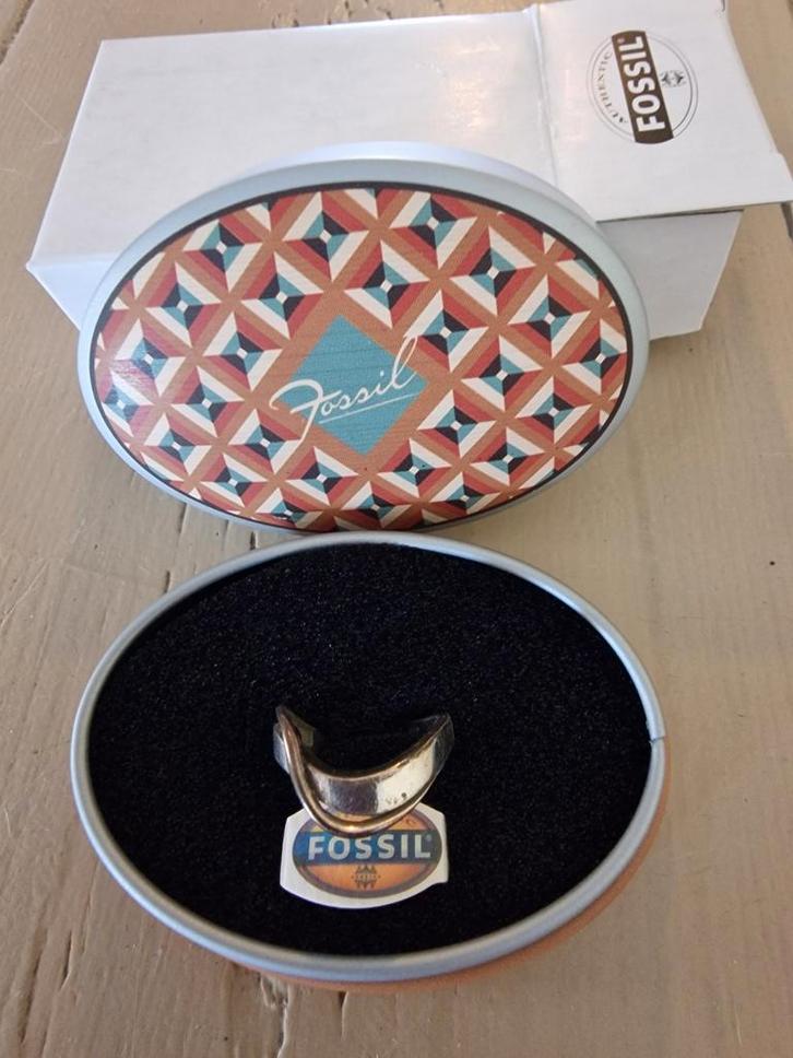 Fossil Ring met Doos, Sieraden, Tassen en Uiterlijk, Ringen, Zo goed als nieuw, Dame, Zilver, Zilver, Ophalen of Verzenden