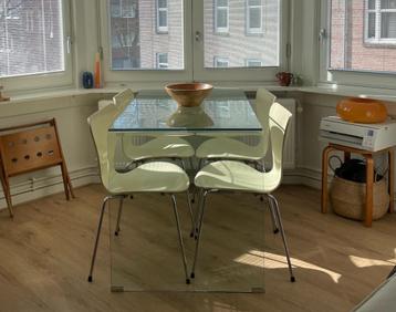 Kave Burano glazen tafel/bureau beschikbaar voor biedingen