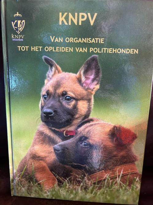KNPV - Van Organisatie tot het opleiden van politiehonden., Boeken, Dieren en Huisdieren, Nieuw, Honden, Ophalen of Verzenden