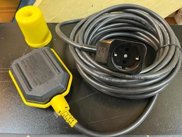 Vlotter set voor Pomp zonder automatische afslag NIEUW. beschikbaar voor biedingen