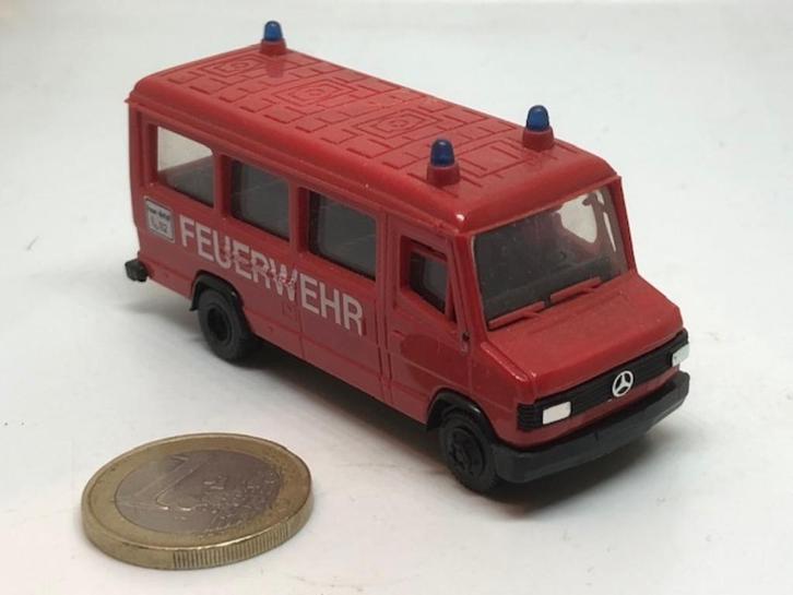 Brandweer Mercedes 507 Vario met Ramen, Praline, Hobby en Vrije tijd, Modelauto's | 1:87, Gebruikt, Bus of Vrachtwagen, Overige merken