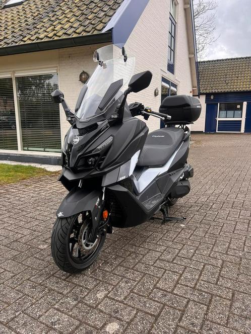 Sym Cruissym 300  bj 15-10-22 met 2450 km met garantie!!, Fietsen en Brommers, Scooters | SYM, Zo goed als nieuw, Overige modellen