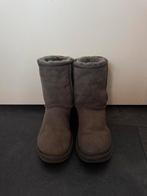 UGG Classic Short - Grijs - Maat 36, Kleding | Dames, Schoenen, UGG, Ophalen of Verzenden, Grijs, Gedragen