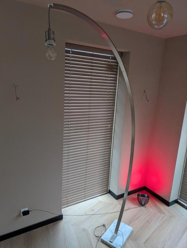 Stijlvolle Staande Lamp met Marmeren Voet, Huis en Inrichting, Lampen | Vloerlampen, Ophalen of Verzenden