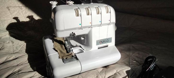 Overlock naaimachine Medion MD 14302 als nieuw, Hobby en Vrije tijd, Naaimachines en Toebehoren, Zo goed als nieuw, Naaimachine