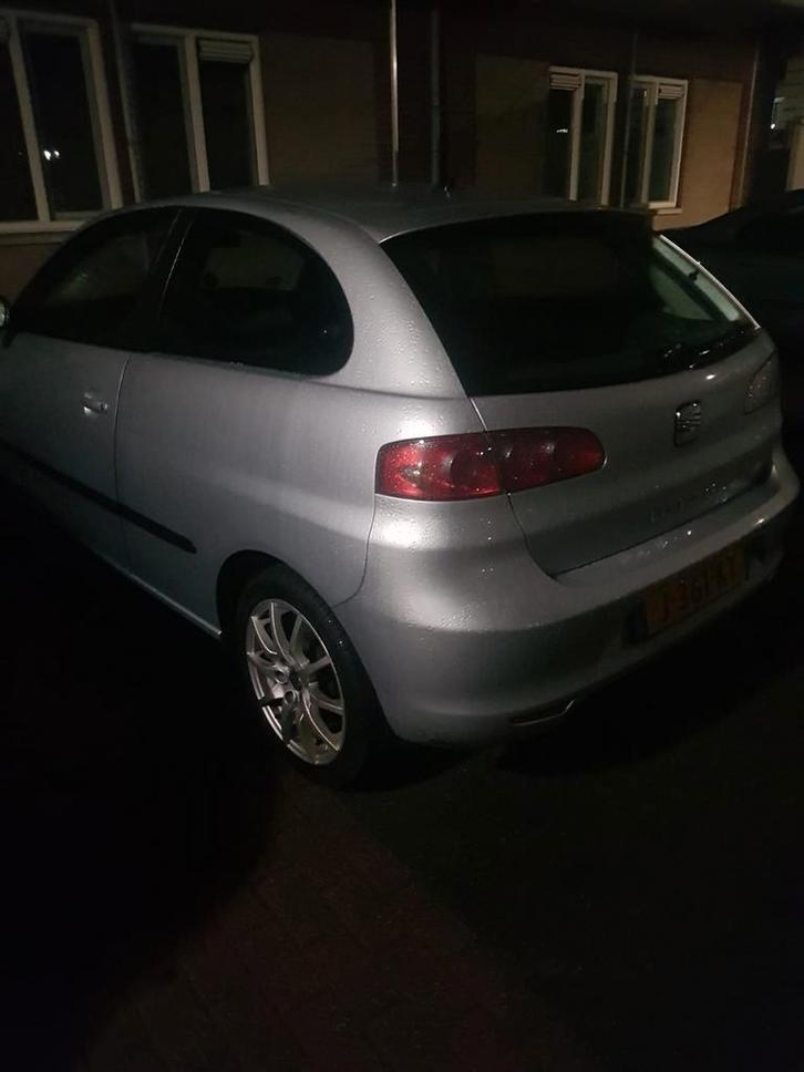 Seat Ibiza 1.2 51KW 3DRS 2007 Grijs, Auto's, Seat, Particulier, Ibiza, Benzine, C, Hatchback, Handgeschakeld, Geïmporteerd, Zilver of Grijs