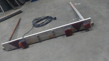 Aanhanger/trailer verlichting balk 1225 mm met inschuifsyst. beschikbaar voor biedingen