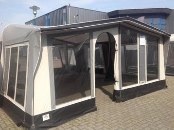 Brand Prisma 260 Voortent maat 11 SHOWMODEL afbreekprijs! beschikbaar voor biedingen