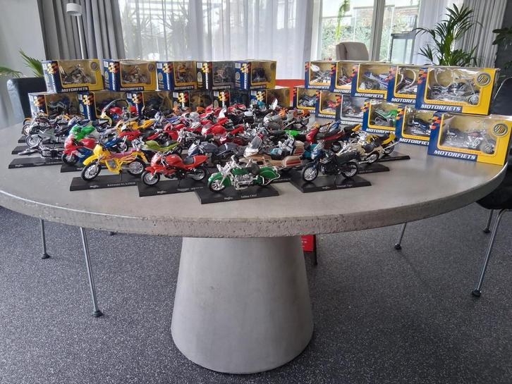 Collectie modelmotoren, Hobby en Vrije tijd, Modelbouw | Auto's en Voertuigen, Gebruikt, Groter dan 1:32, Ophalen of Verzenden