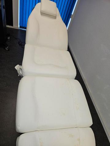 Reeve Beauty Series Behandelstoel - Elektrisch -.3 motor beschikbaar voor biedingen