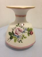 vaasje 'Flora Gouda Holland', Ophalen of Verzenden, Gebruikt, Aardewerk of Porselein, Minder dan 50 cm
