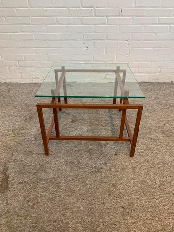 Bijzettafel Mid 20th Century Henning Norgaard for Komfort beschikbaar voor biedingen