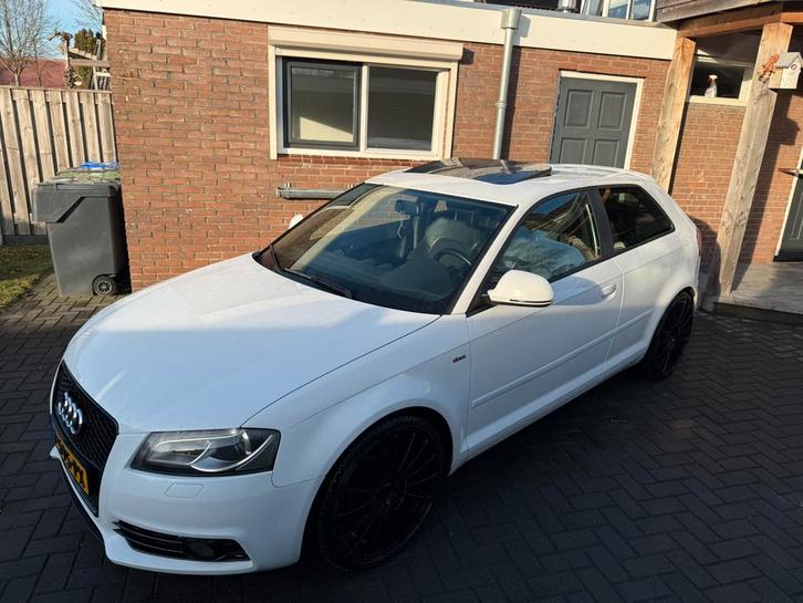 Audi A3 8P S-Line 1.8TFSI 2009 3 Deurs 6 BAK 160PK Dakraam, Auto's, Audi, Particulier, Airconditioning, Bochtverlichting, Boordcomputer