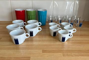 Lavazza koffiekopjes en bekers beschikbaar voor biedingen