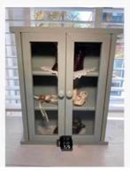 Brocante kastje voor pop kleding met 3 paar schoentjes, Antiek en Kunst, Ophalen of Verzenden