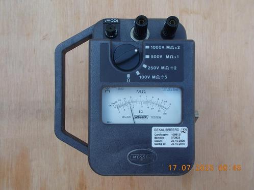 Megger / isolatietester 1000 V model MJ4/Mk2, Doe-het-zelf en Verbouw, Meetapparatuur, Gebruikt, Elektriciteit, Ophalen of Verzenden