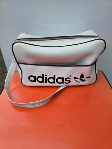 Vintage Adidas Schoudertas jaren '60-'70 beschikbaar voor biedingen