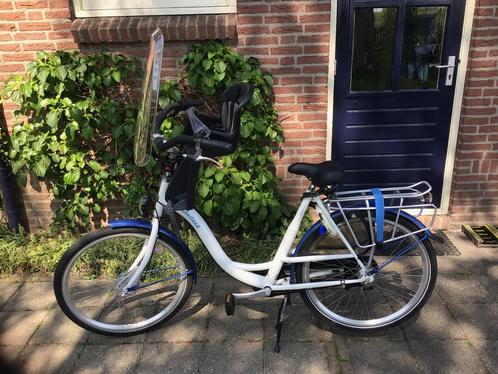 Moederfiets kinderstoel/windscherm. Middelgroot, prima staat, Fietsen en Brommers, Fietsen | Dames | Moederfietsen, Zo goed als nieuw