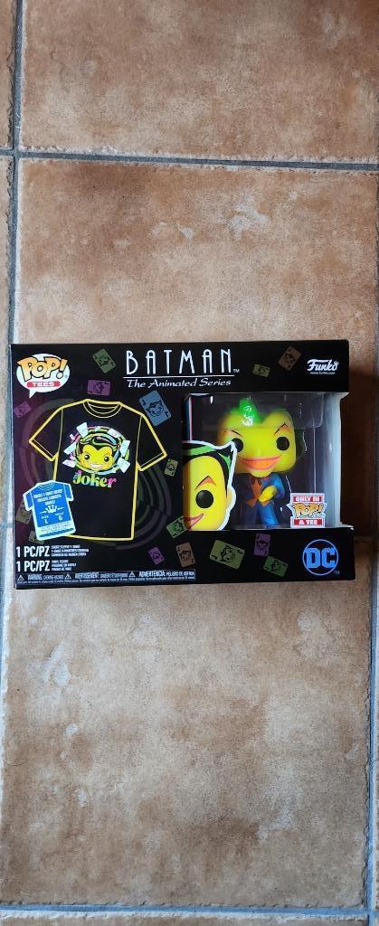 Batman joker blacklicht exclusive shirt funko pop set, Verzamelen, Overige Verzamelen, Nieuw, Ophalen of Verzenden