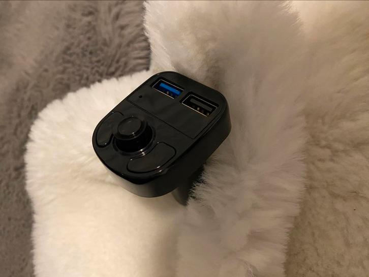 Bluetooth radio FM transmitter, USB adapter 2 poorten, nieuw, Auto diversen, Autoradio's, Nieuw, Ophalen of Verzenden