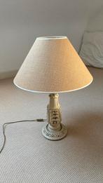Mooie oude beige schemerlamp, Huis en Inrichting, Lampen | Tafellampen, Ophalen of Verzenden, Gebruikt, Minder dan 50 cm