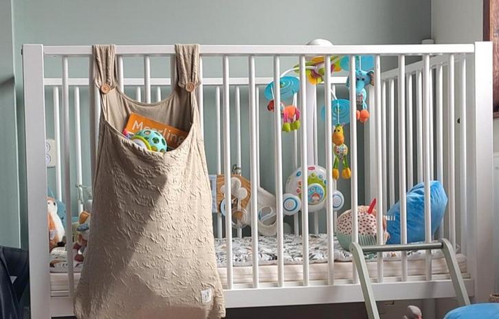 Tweelingbox - Wit - 122cmx75cm. Incl kleden en matras, Kinderen en Baby's, Boxen, Ophalen